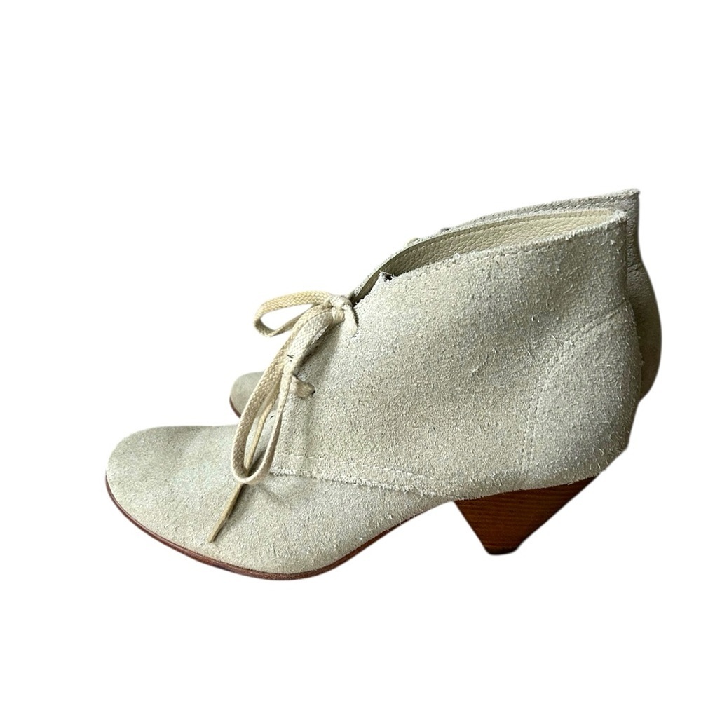 L.L. Bean women’s leather heeled tie bootie made in Brazil size 7M